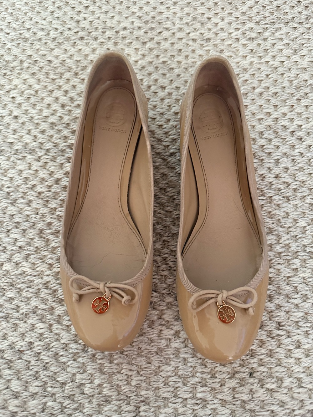 Tory Burch Beige Patent Ballet Flats with Logo Charm